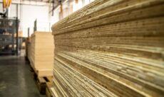 свойств берёзовой и хвойной фанеры