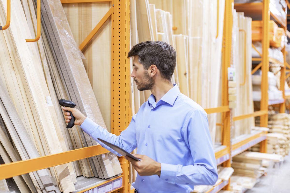 Как подобрать фанеру для стен, потолка и пола